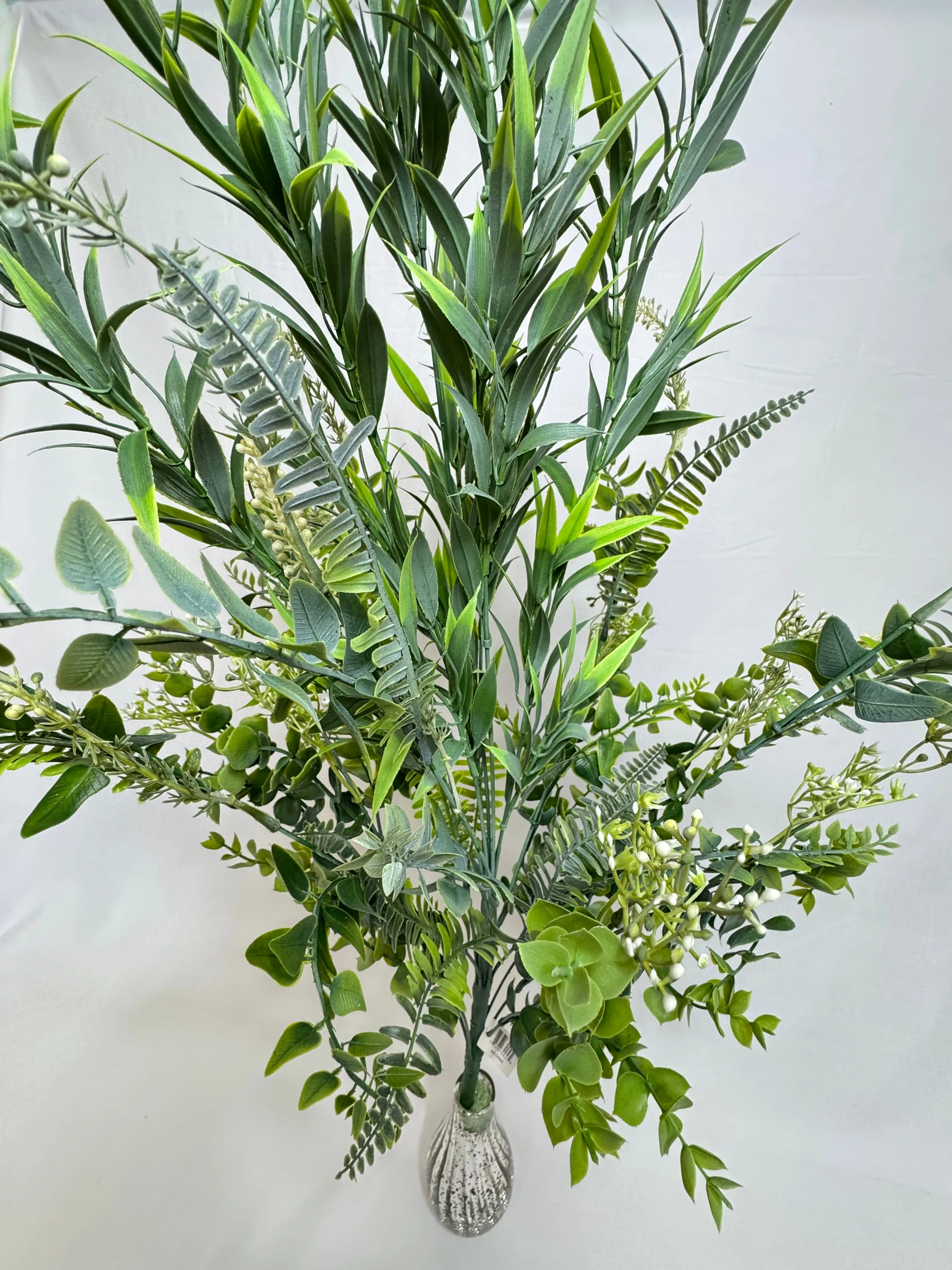 18" Plastic Mixed Grass: Green - 57491