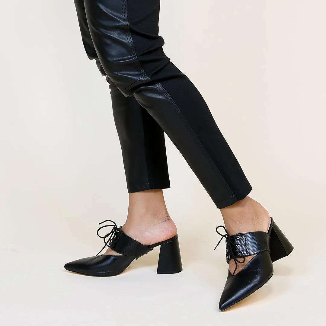 Black V Mule   Rattlesnake Tilda Strap