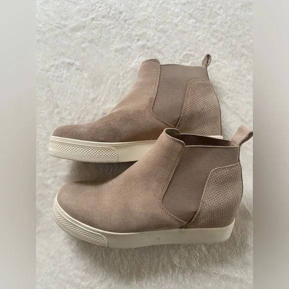 Dolce Vita Wedges Size 10 Color Tan