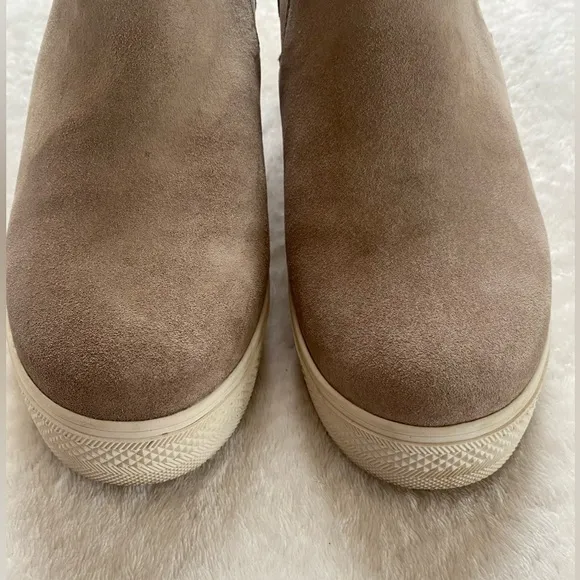 Dolce Vita Wedges Size 10 Color Tan