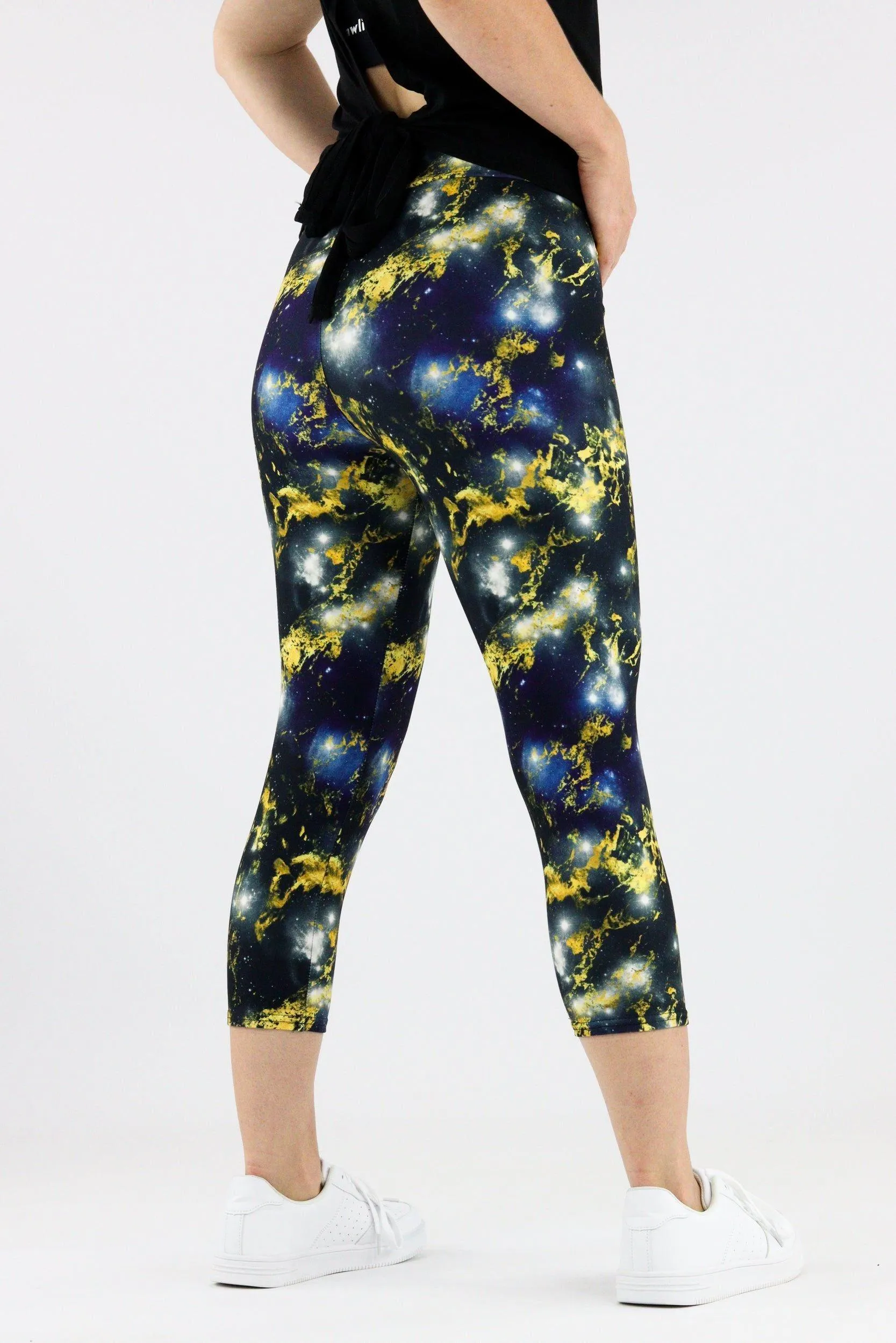 Marble Stars - Casual Capri Leggings