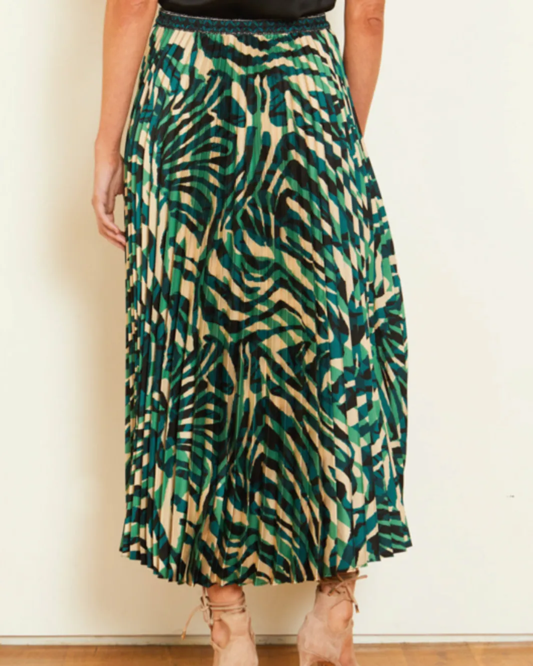 MIA SKIRT IN RHYTHMIC ZEBRA