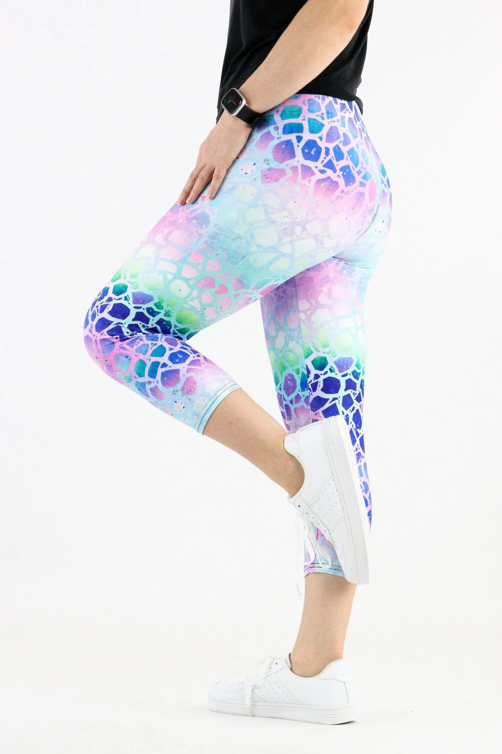 Mythical - Casual Capri Leggings