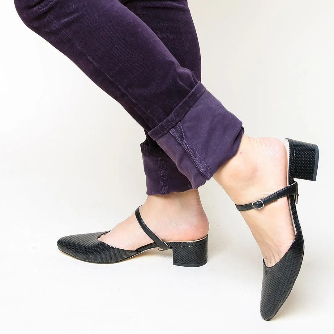 Rattlesnake Slide   Black Twiggy Strap
