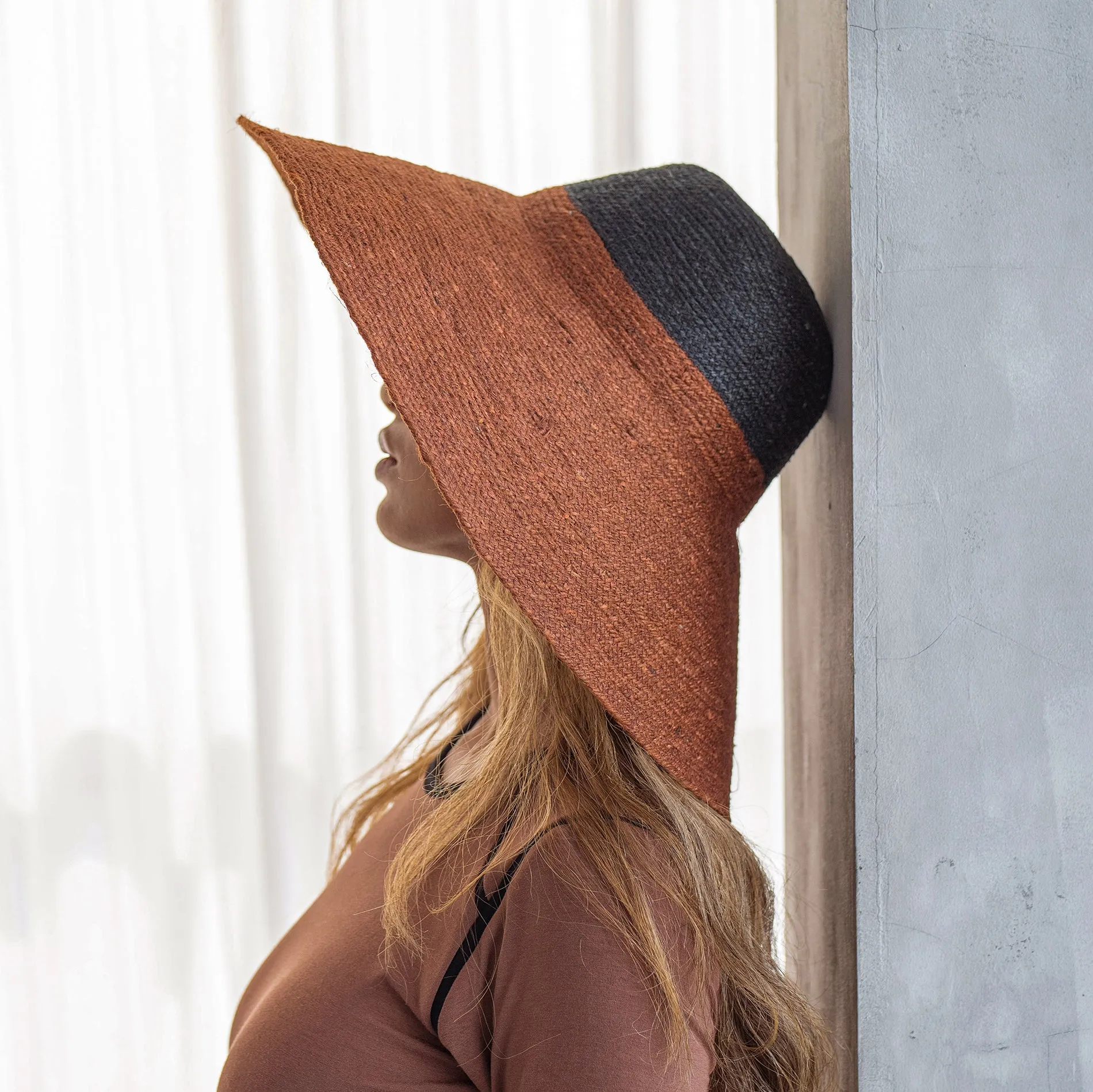 Riri Duo Jute Straw Hat, in Burnt Sienna & Black