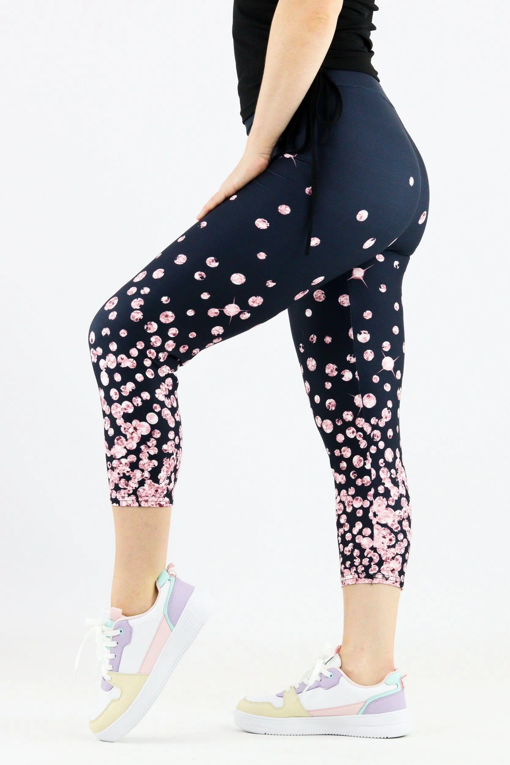 Rose Gems - Casual Capri Leggings