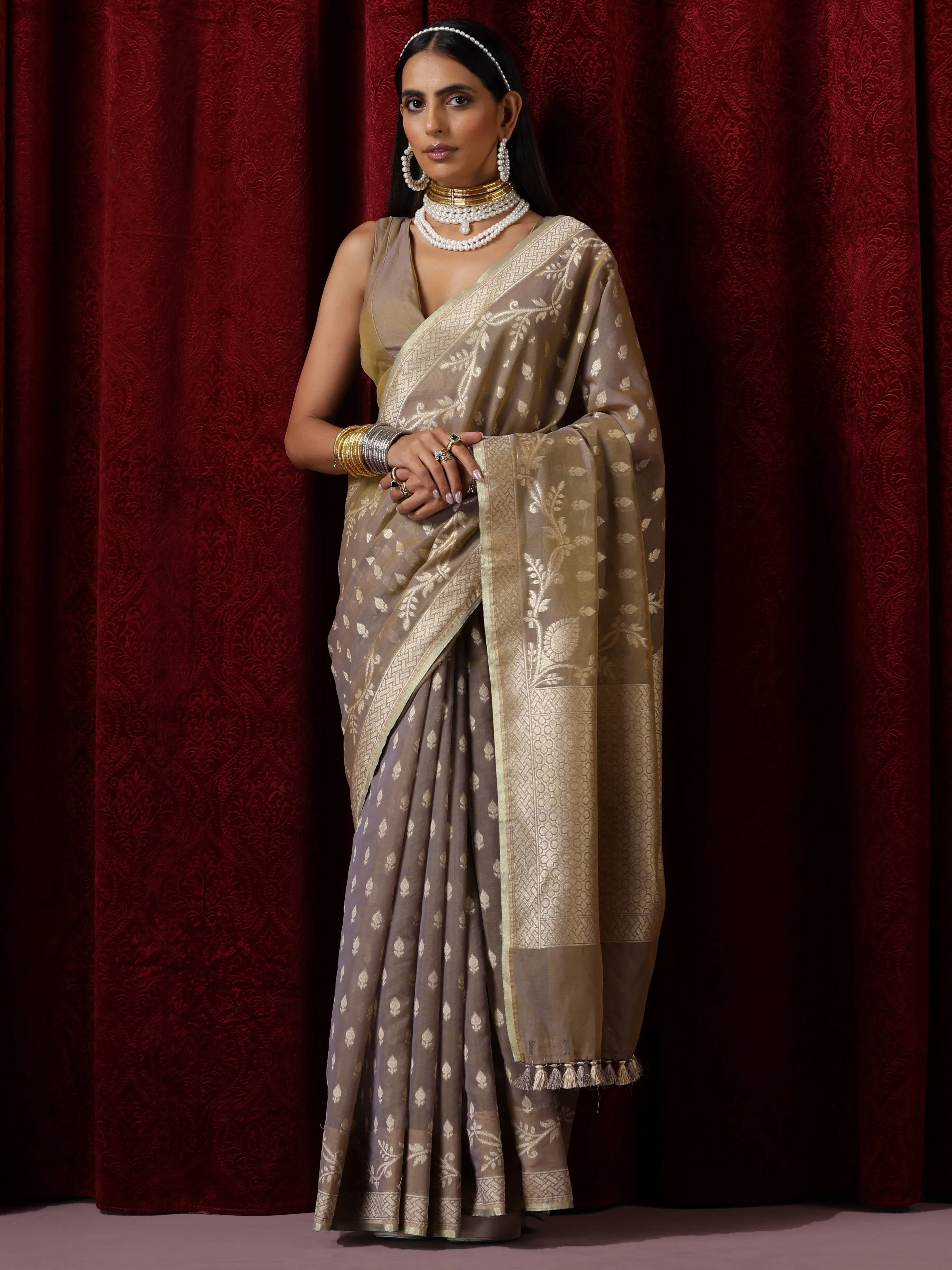 Scindia Grey Cotton Silk Dual Shade Saree with Blouse Fabric