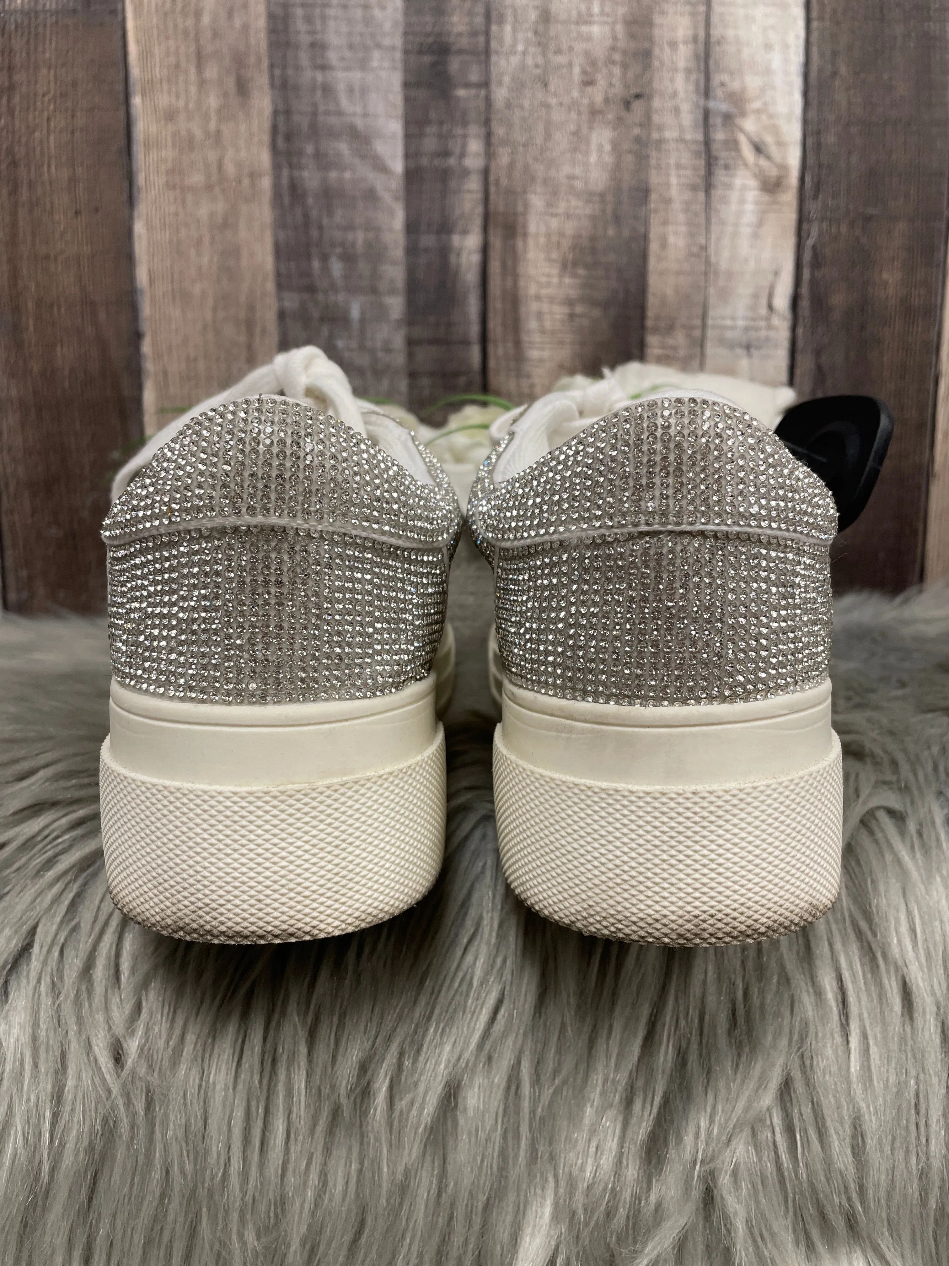 Shoes Sneakers By Jessica Simpson In Silver, Size: 7.5