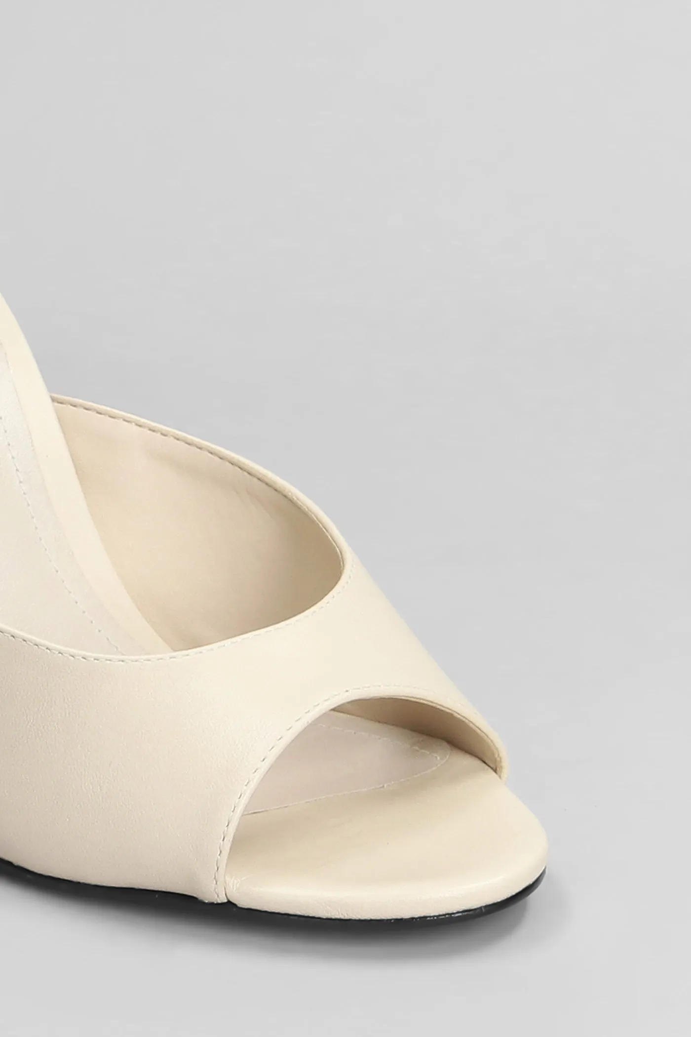 Slipper-Mule in beige leather