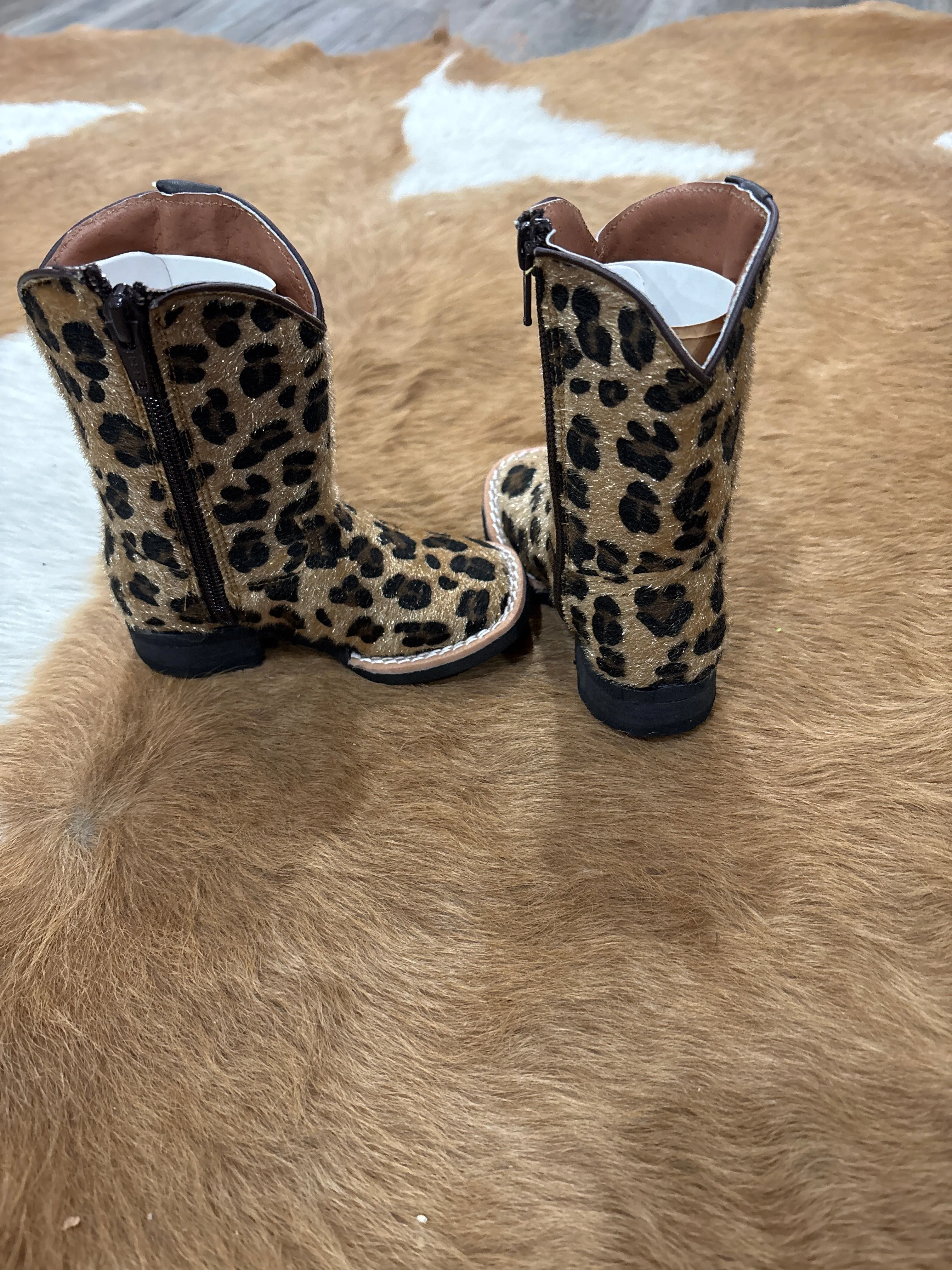 Tanner Mark Infant Leopard Print w/ Zipper
