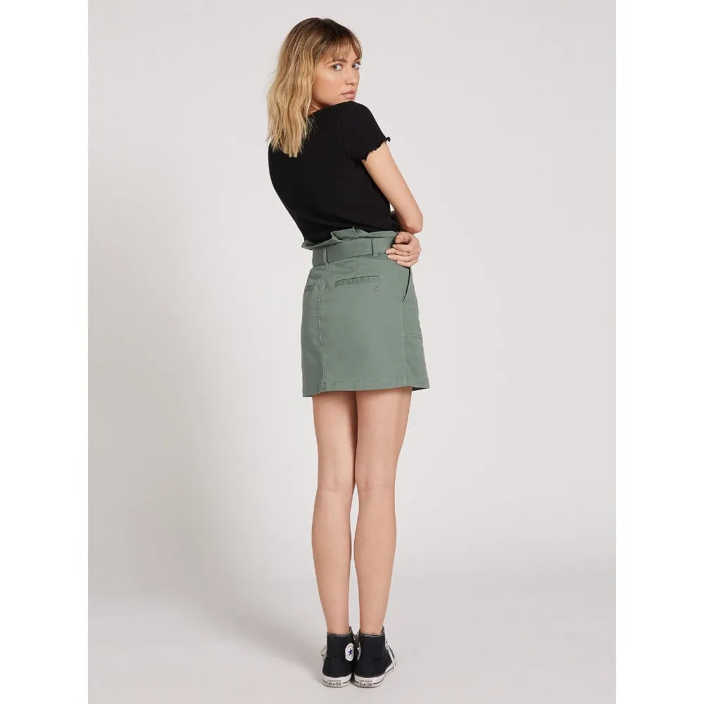 VOLCOM FROCHICKIE BELTED MINI SKIRT FOREST GREEN